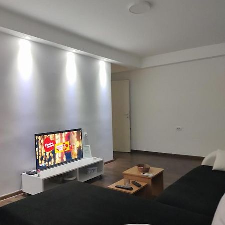 Obrenovac In Apartman U Samom Centru Obrenovca公寓 外观 照片