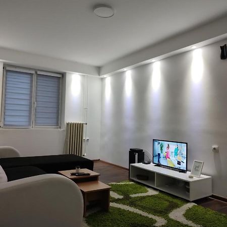 Obrenovac In Apartman U Samom Centru Obrenovca公寓 外观 照片