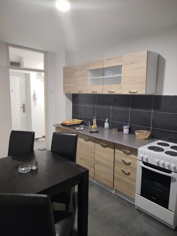 Obrenovac In Apartman U Samom Centru Obrenovca公寓 外观 照片