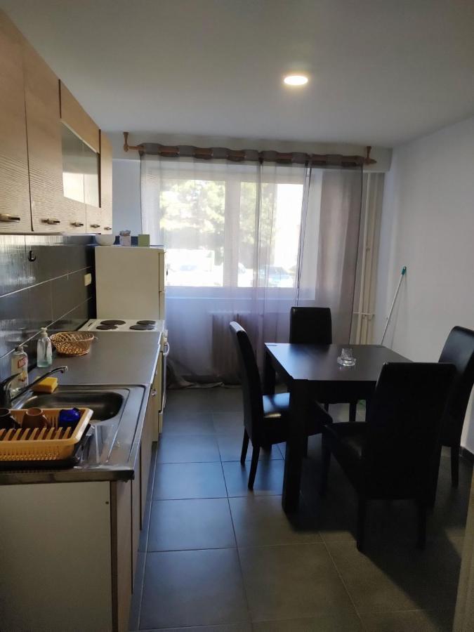 Obrenovac In Apartman U Samom Centru Obrenovca公寓 外观 照片