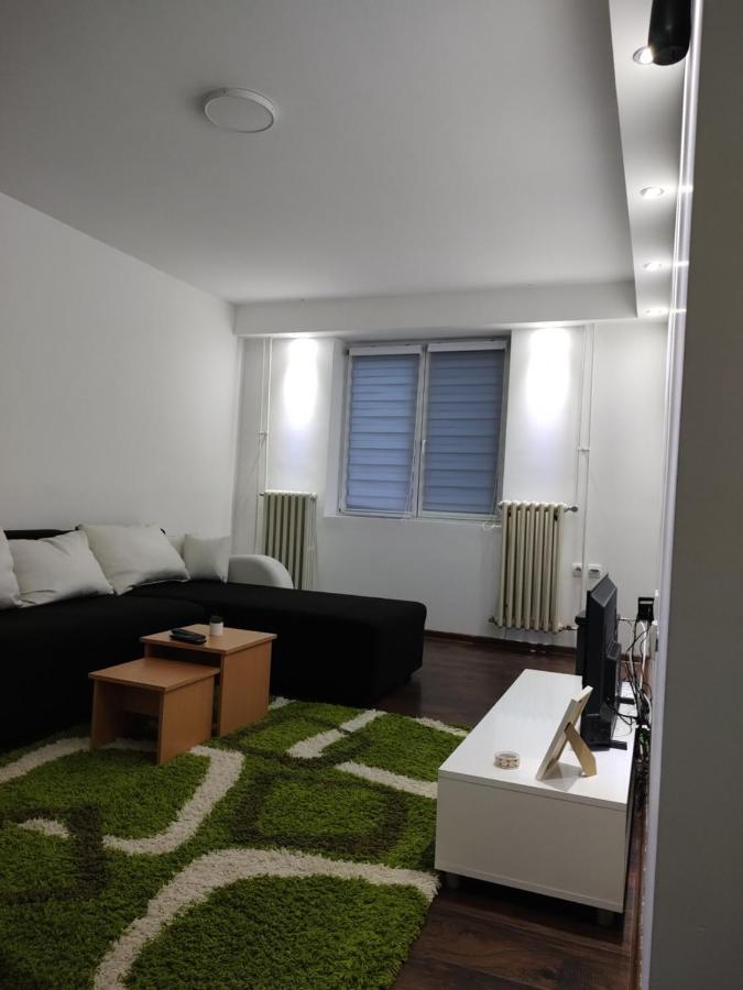 Obrenovac In Apartman U Samom Centru Obrenovca公寓 外观 照片